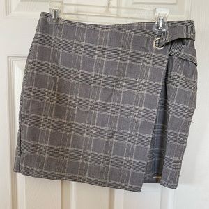 Asymmetrical plaid skirt